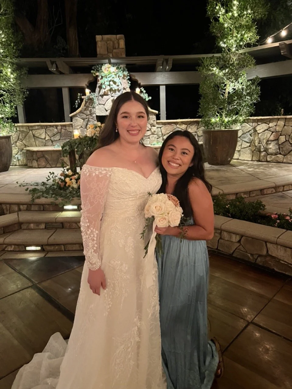 Bouquet winner and Bride at outdoor wedding in Moorpark