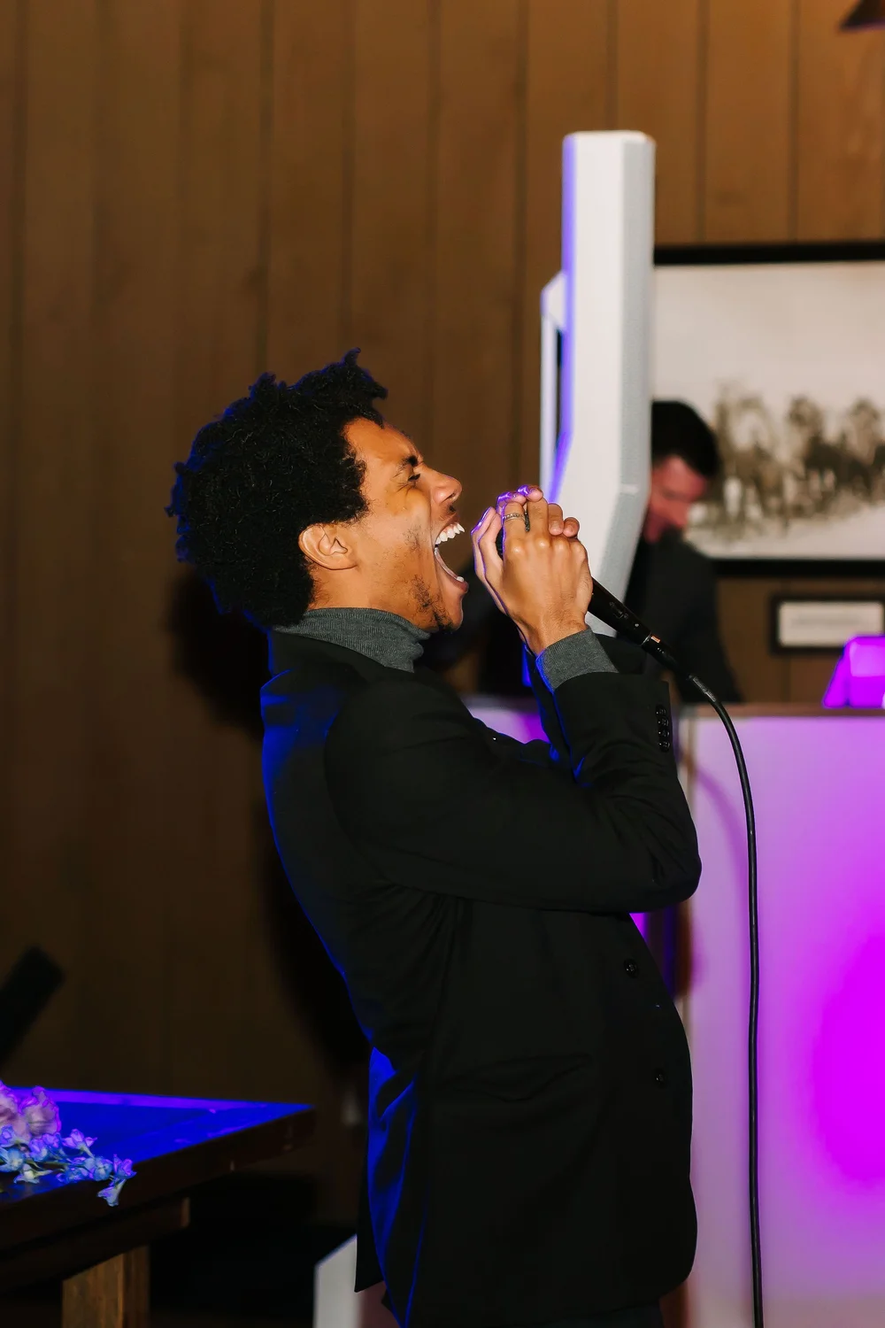 camarillo-ranch-wedding-karaoke-1